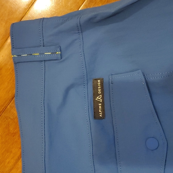 Alpine Outdoor Shorts - Picture 5 of 8